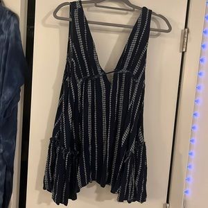 American Threads Navy top, size small